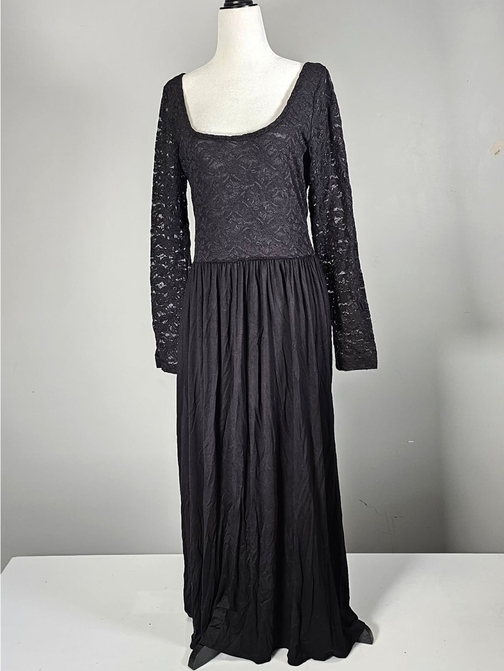 NWT GAP Black Lace Bodice Long Sleeve Maxi Dress